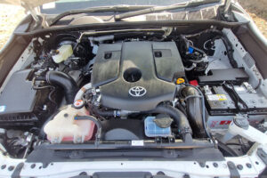 HILUX HIGH 4X4 AT - Toyota (6)